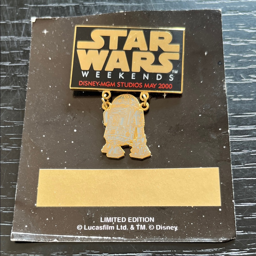 Weekends Disney MGM Studios May 2000 LE 3000 Pin, R2D2. (SW-12)